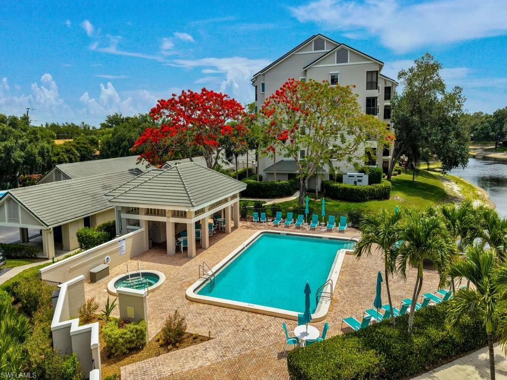 ARBOR TRACE - Residential