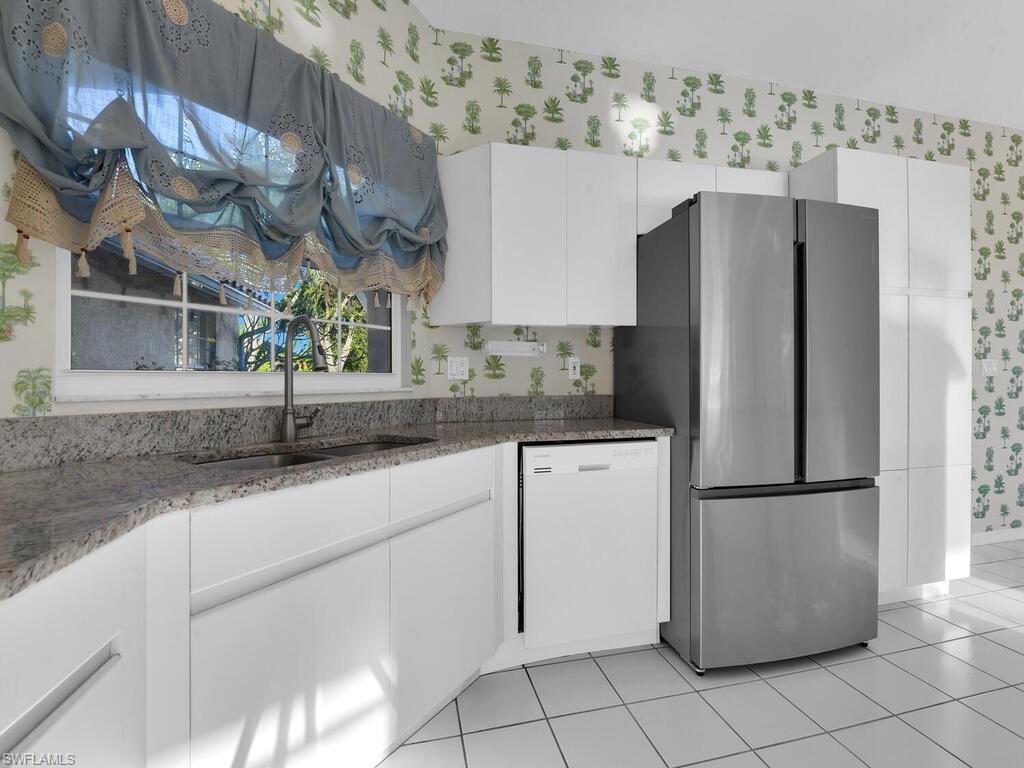 WATERFORD VILLAGE - Residential