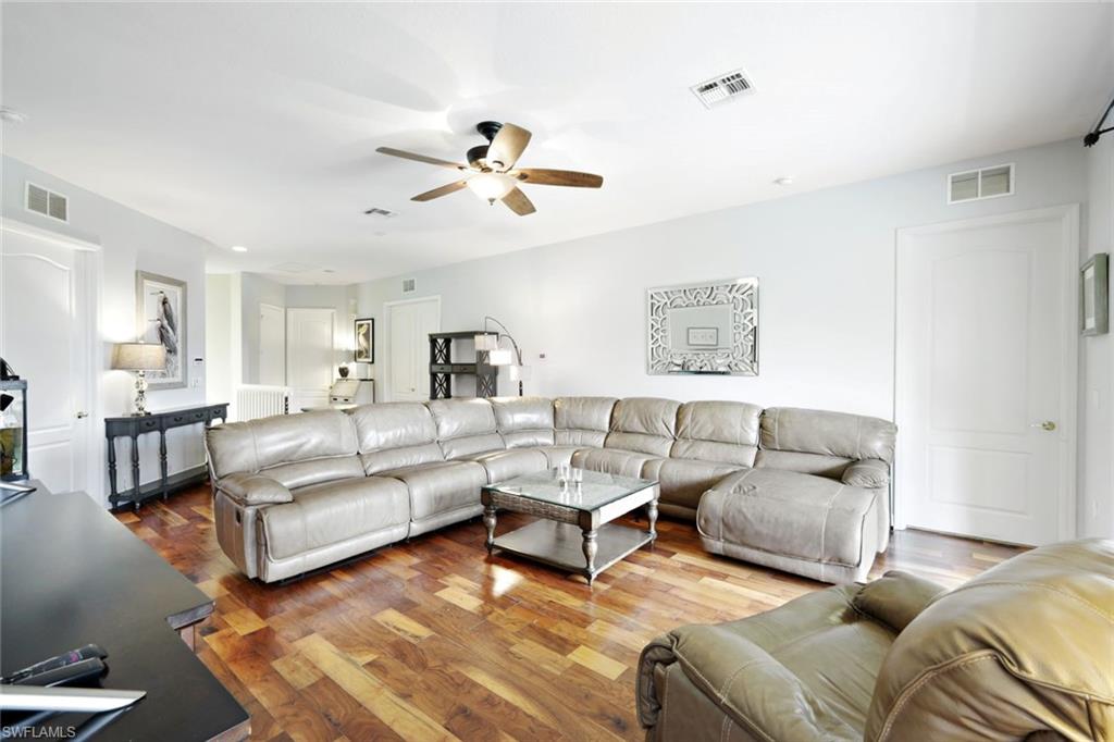 JONATHANS BAY - Residential