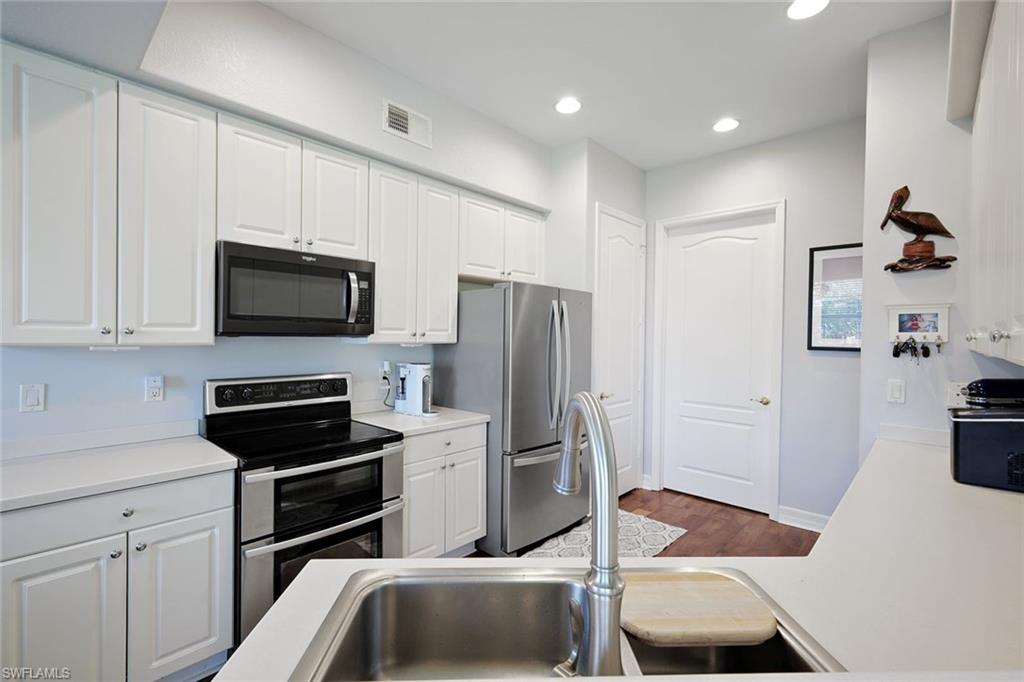 JONATHANS BAY - Residential