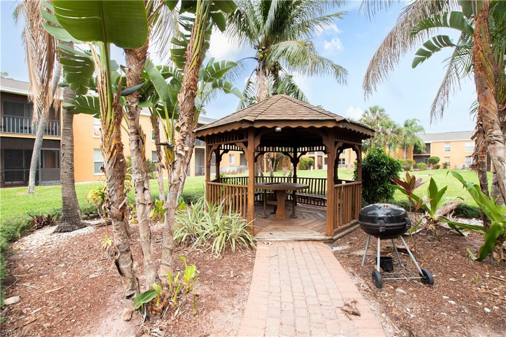 SUNSET POINTE AT FORT MYERS - Residential
