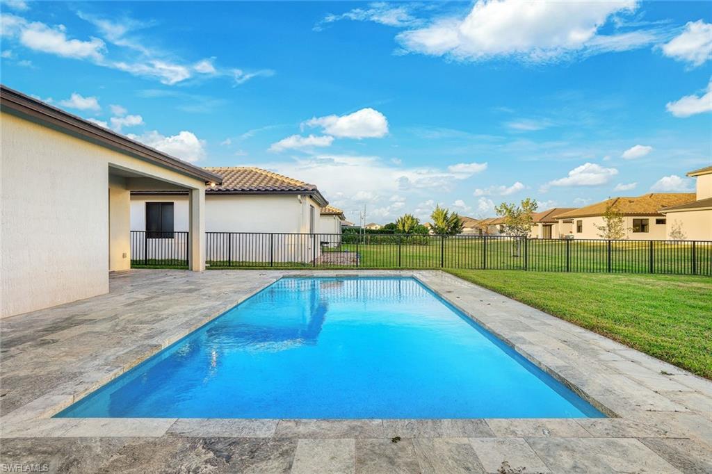 MAPLE RIDGE - Residential