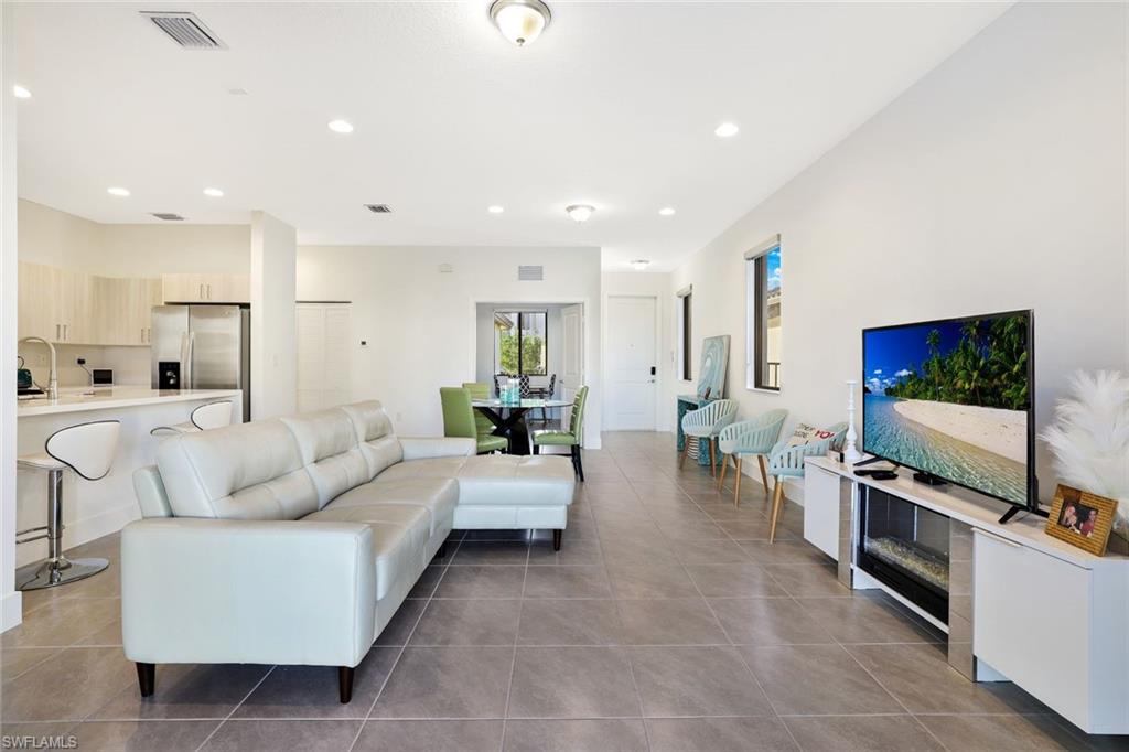 MAPLE RIDGE - Residential