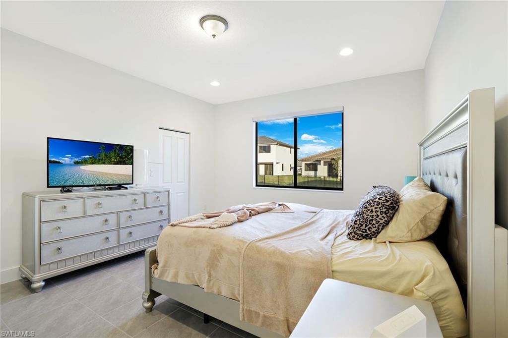 MAPLE RIDGE - Residential