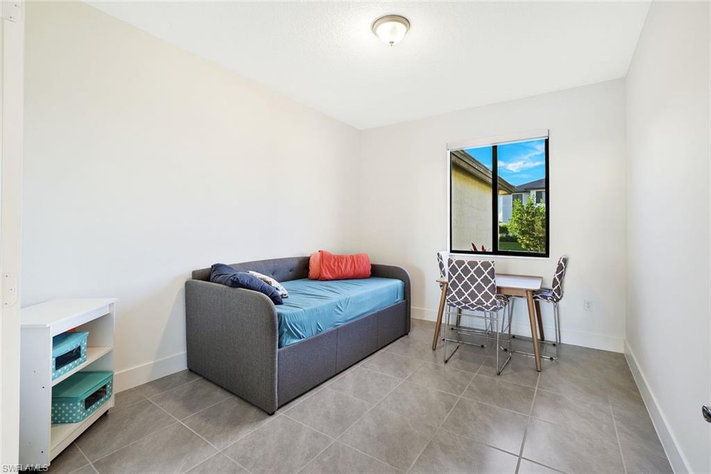 MAPLE RIDGE - Residential