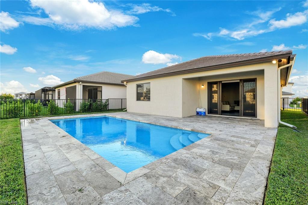 MAPLE RIDGE - Residential