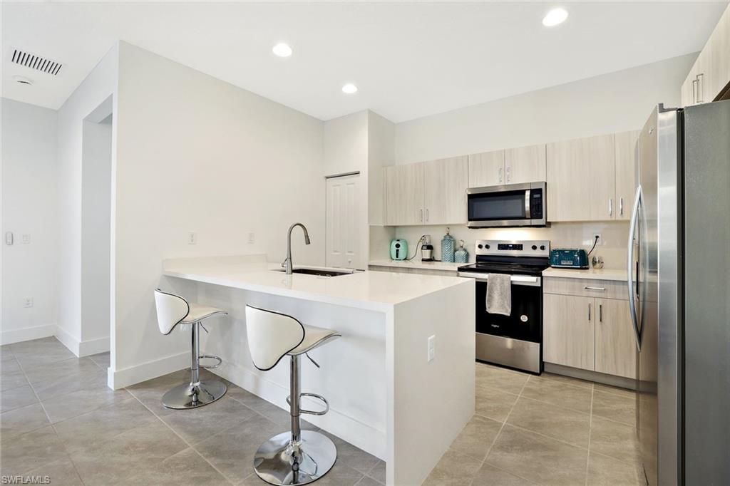 MAPLE RIDGE - Residential