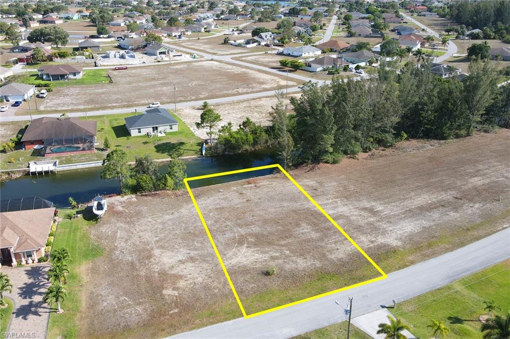 CAPE CORAL - Land