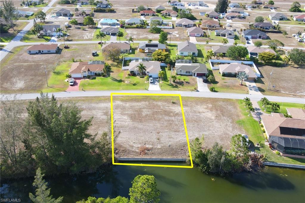 CAPE CORAL - Land