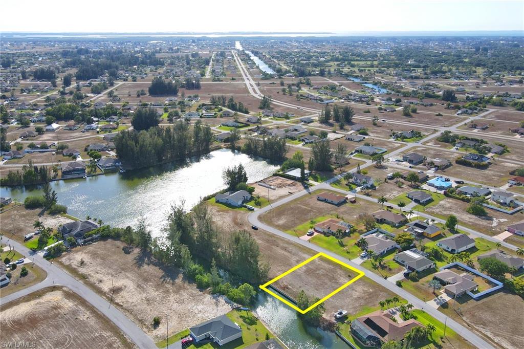 CAPE CORAL - Land