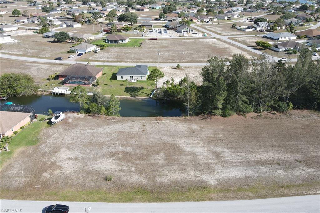 CAPE CORAL - Land