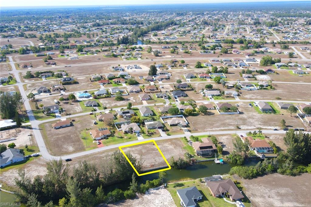 CAPE CORAL - Land