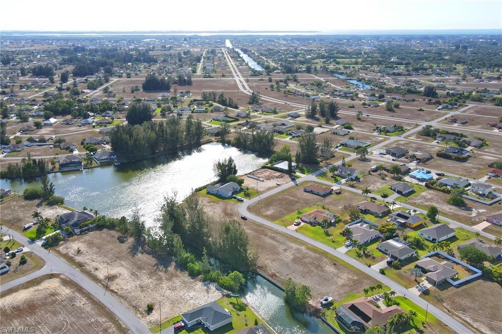 CAPE CORAL - Land