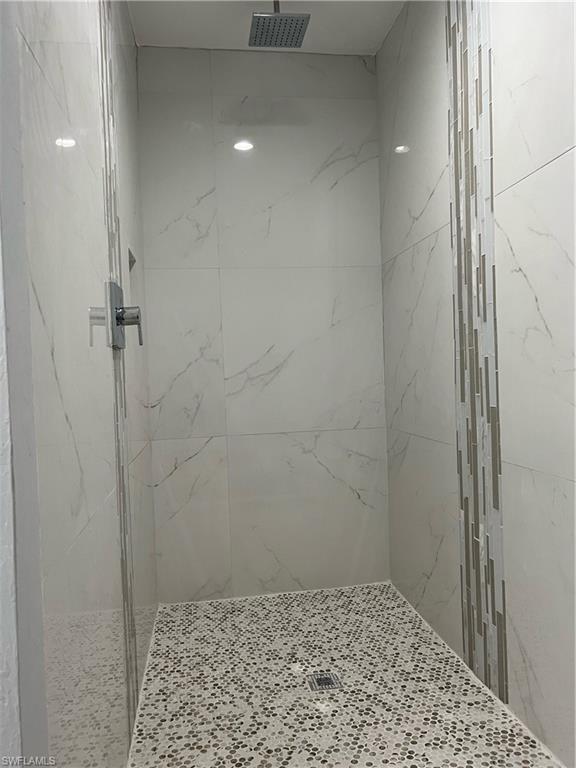 RIVERDALE SHORES - Residential