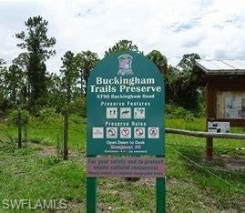BUCKINGHAM - Land
