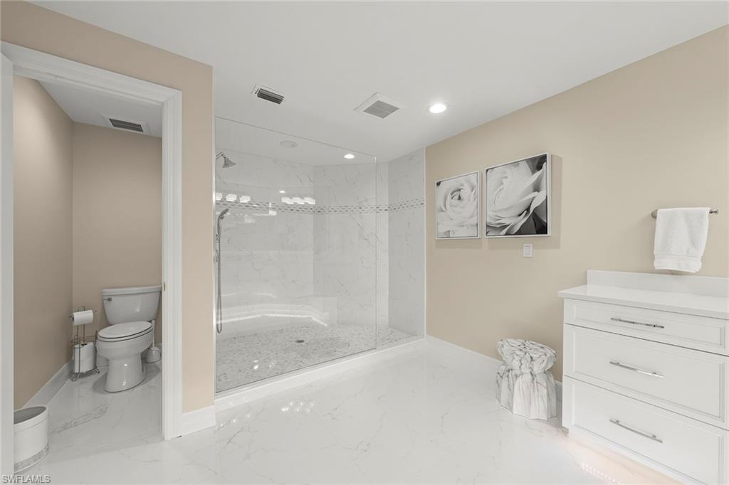 SOUTHBRIDGE - Residential