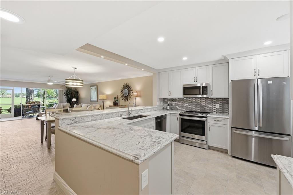 5863 Cobblestone LN F103