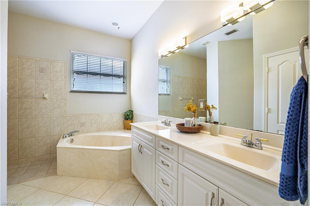 QUEENS PARK AT LAGO VERDE - Residential