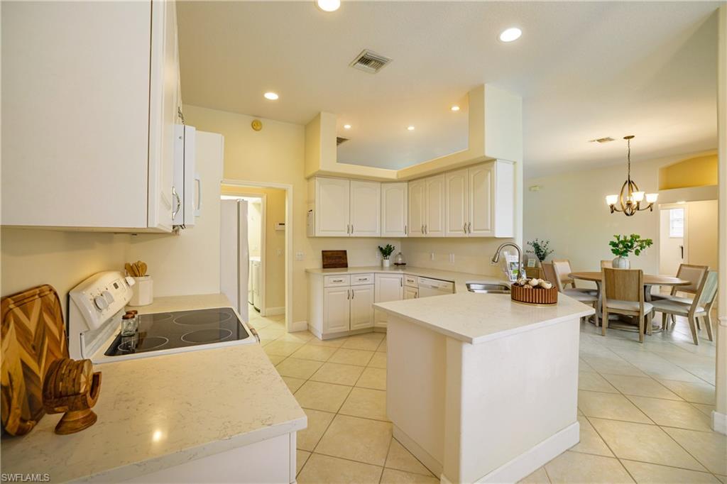 QUEENS PARK AT LAGO VERDE - Residential