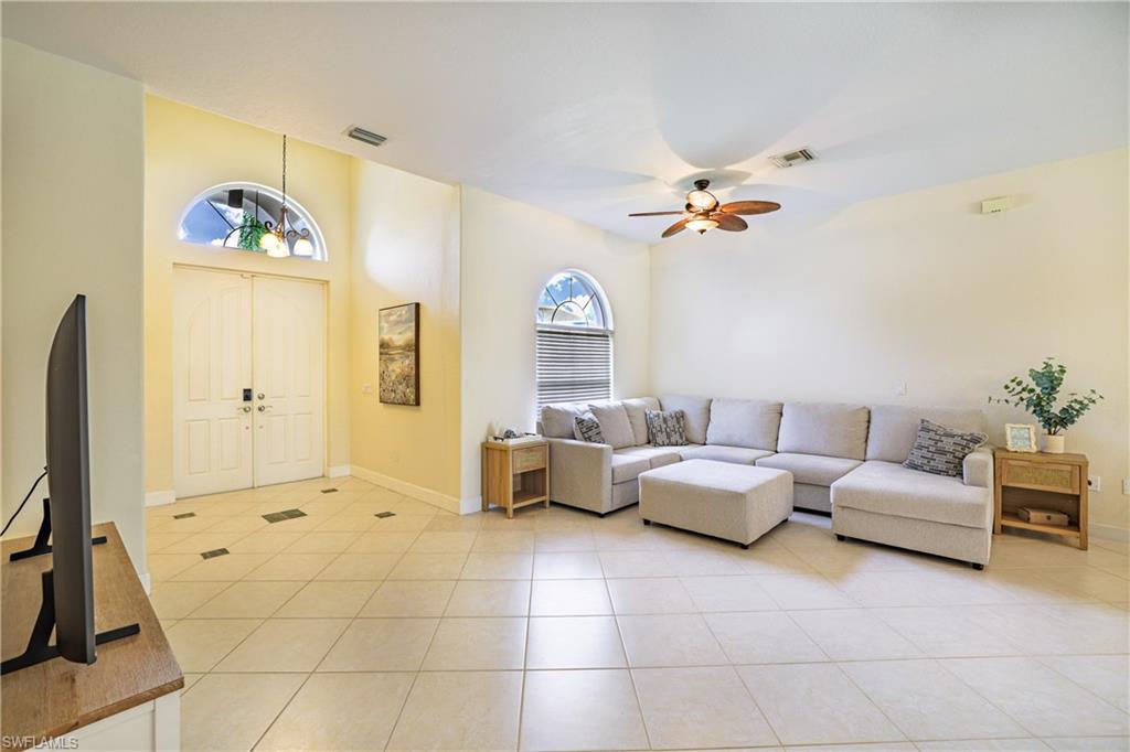 QUEENS PARK AT LAGO VERDE - Residential