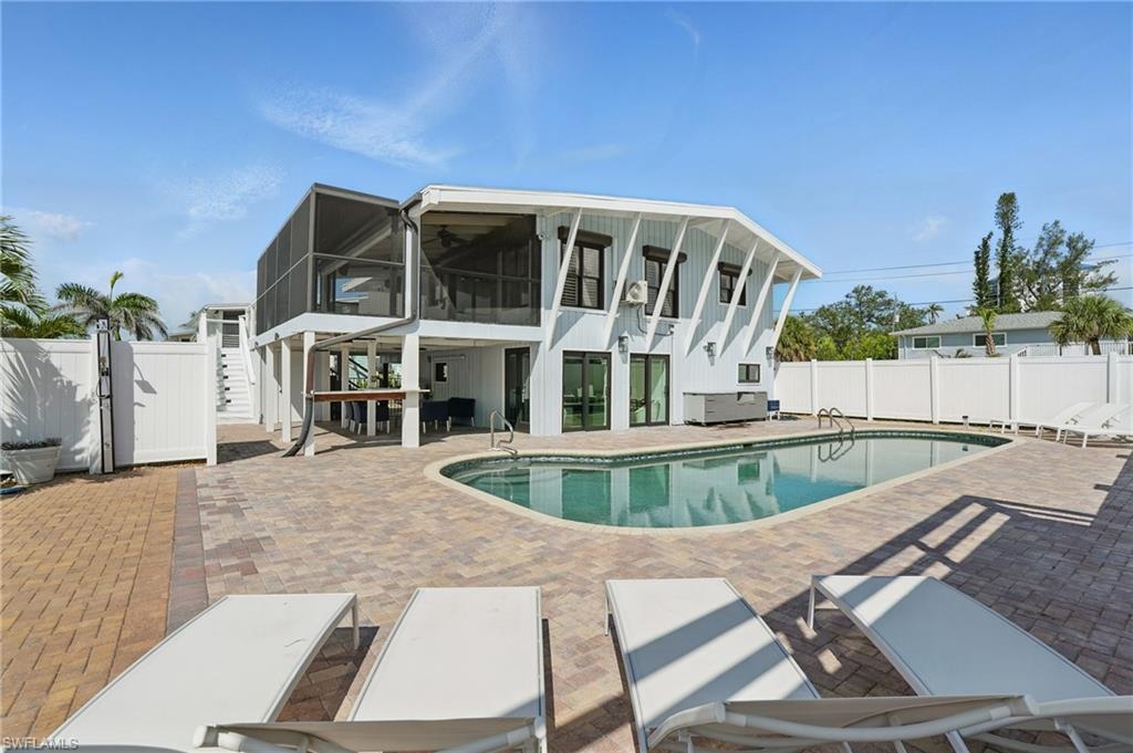 370 Bayland RD