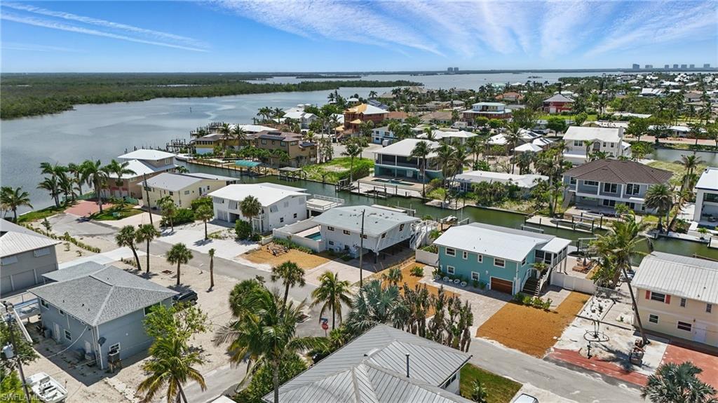 370 Bayland RD