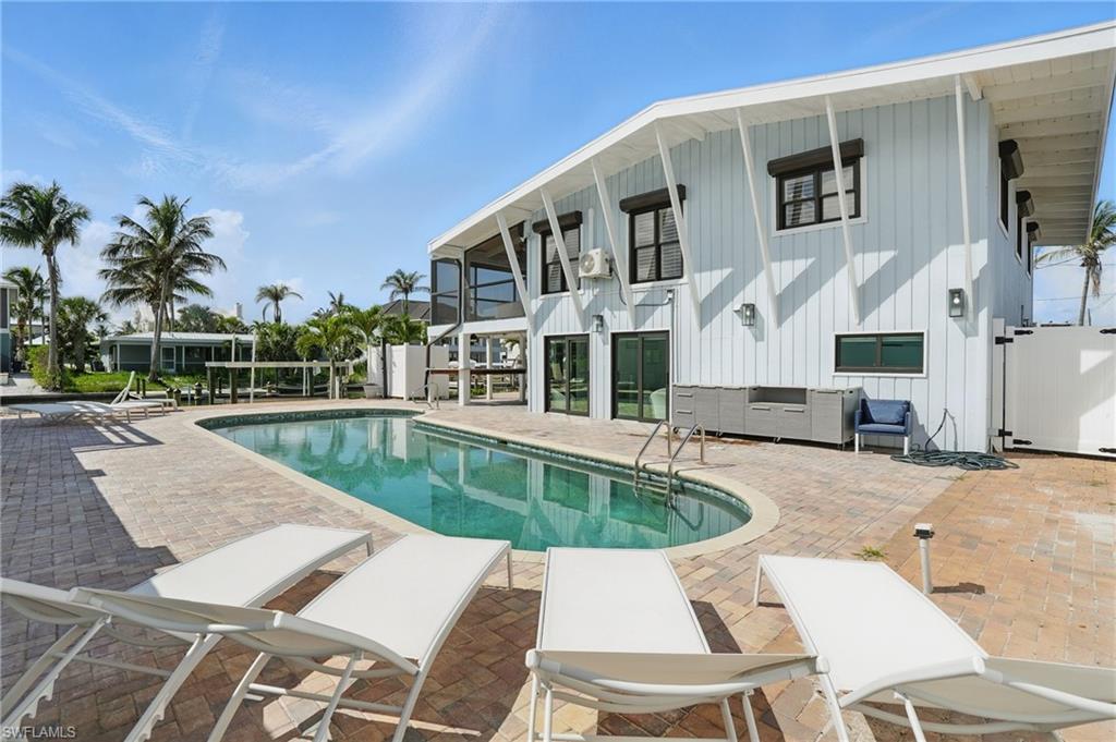 370 Bayland RD