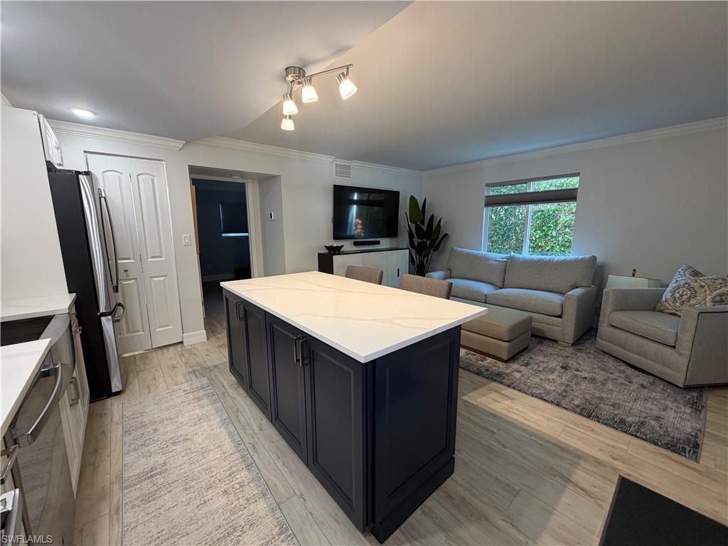 960 ON SEVENTH - Residential Lease