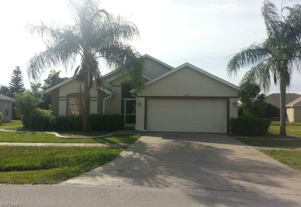 VARSITY LAKES - Residential