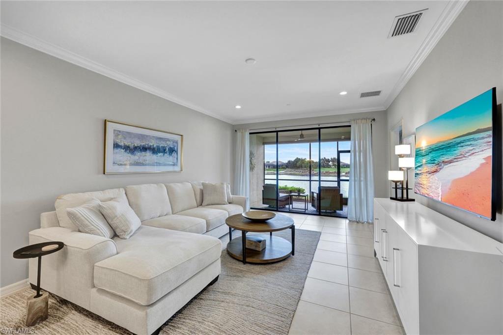 ESPLANADE - Residential