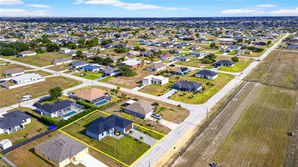 CAPE CORAL - Residential