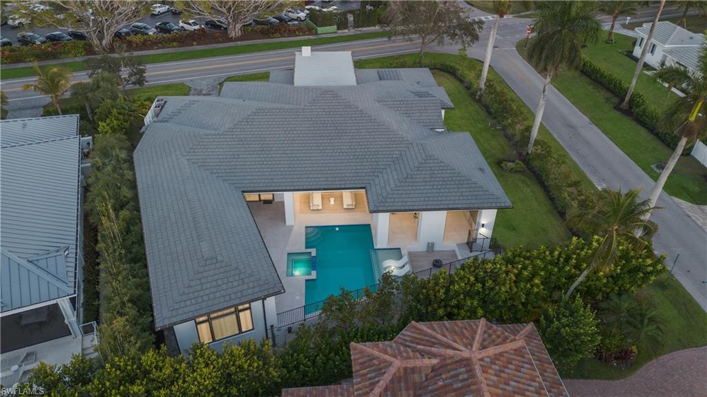 MOORINGS - Residential