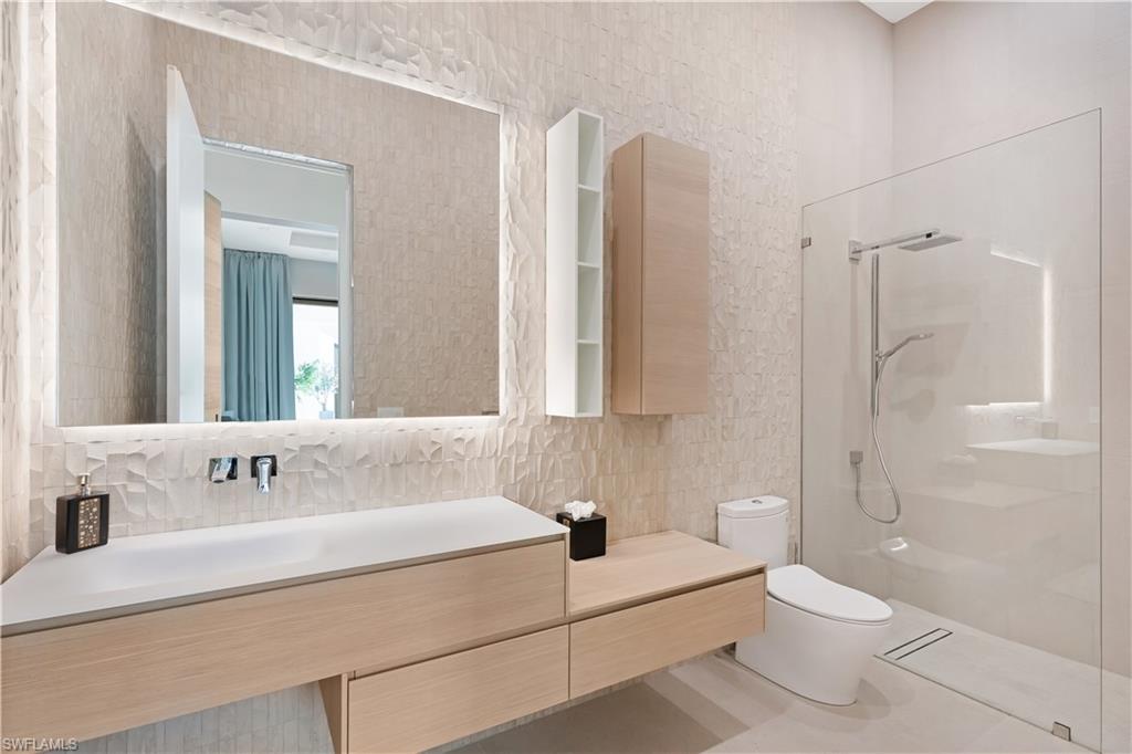 MOORINGS - Residential