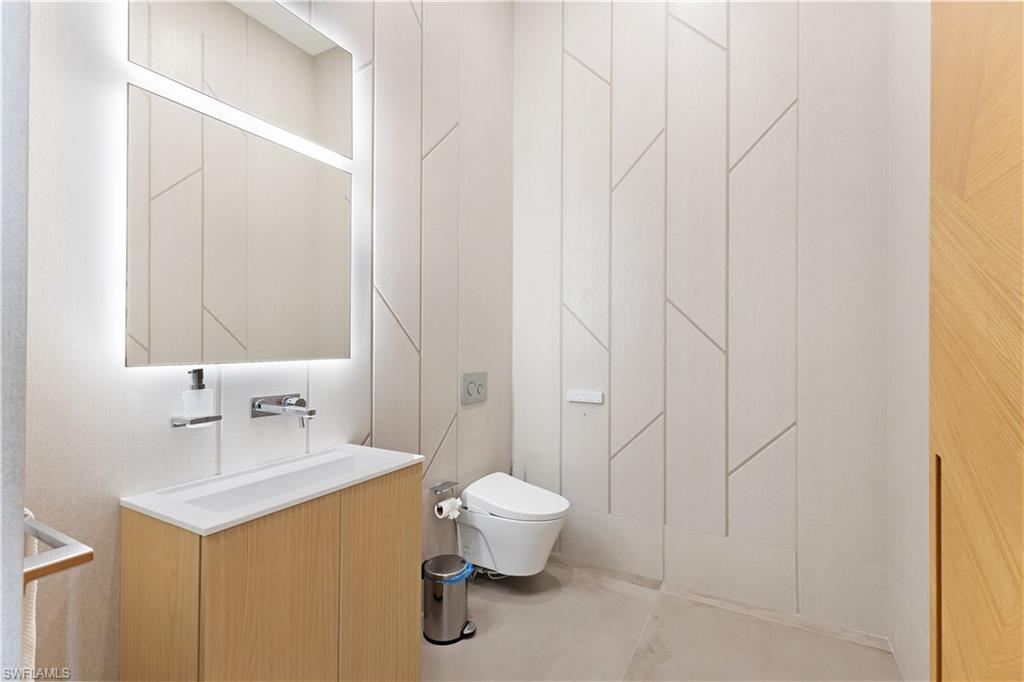 MOORINGS - Residential