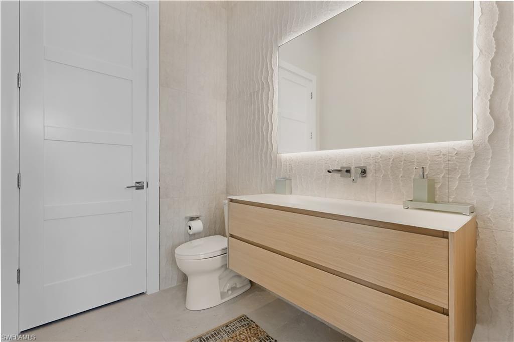 MOORINGS - Residential