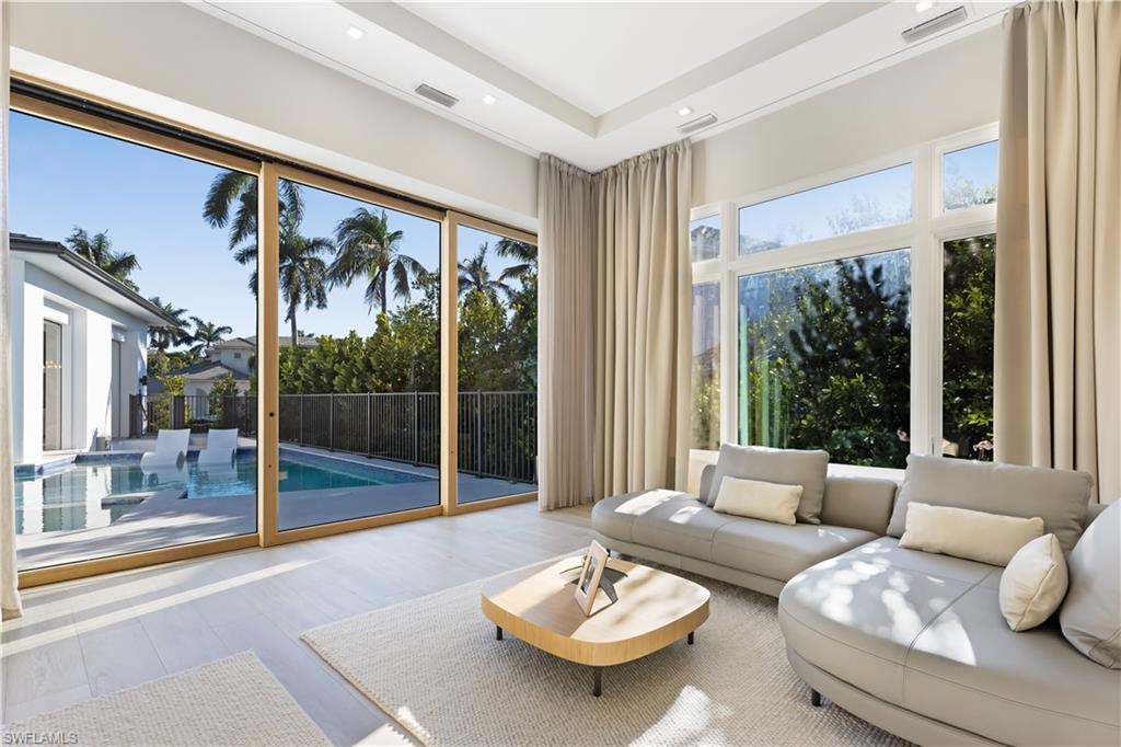 MOORINGS - Residential