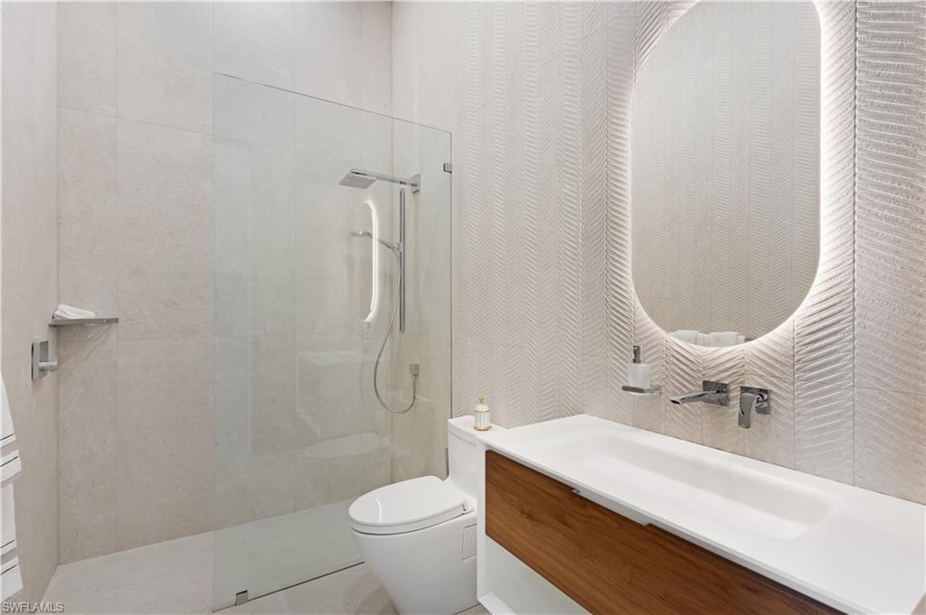 MOORINGS - Residential