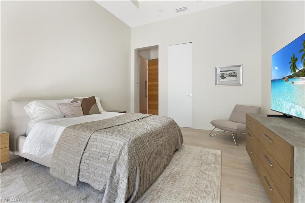 MOORINGS - Residential