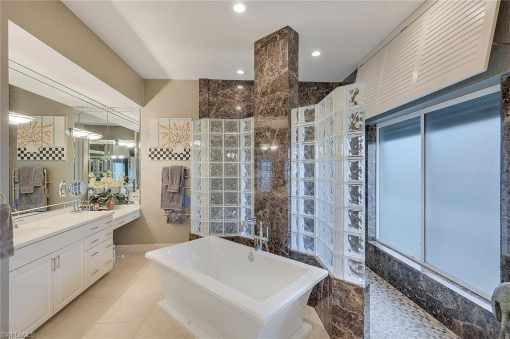 ADMIRALS WATCH - Residential