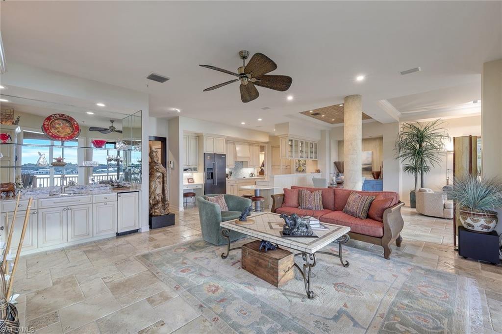 ADMIRALS WATCH - Residential