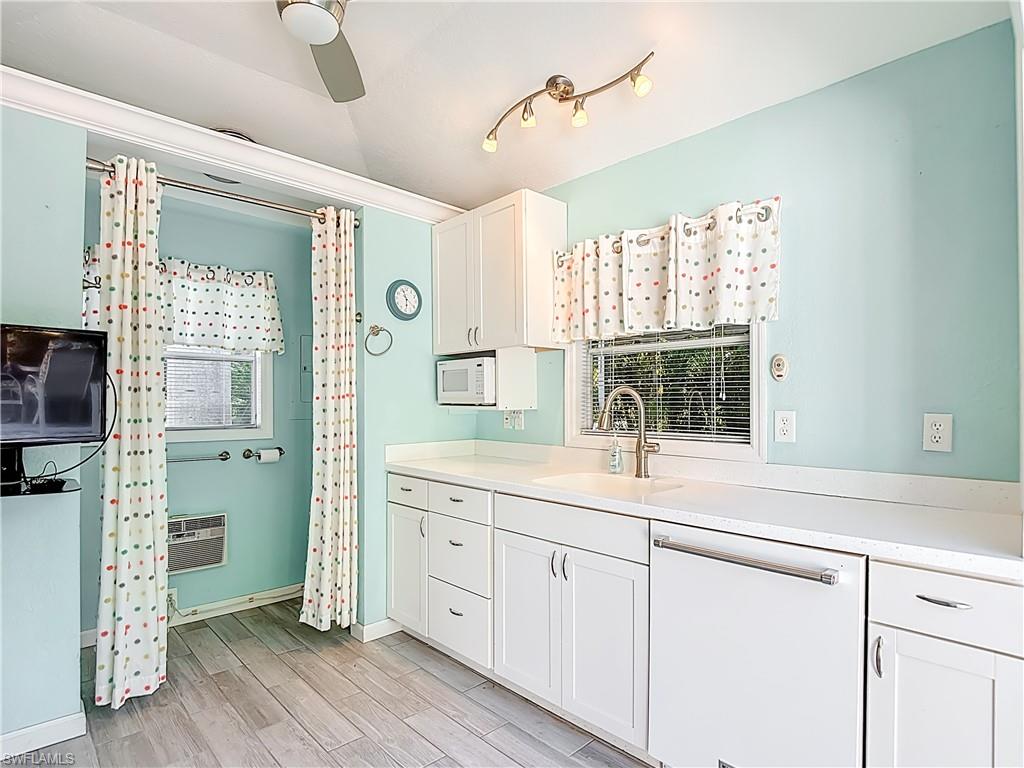 CYPRESS WOODS RV RESORT - Land