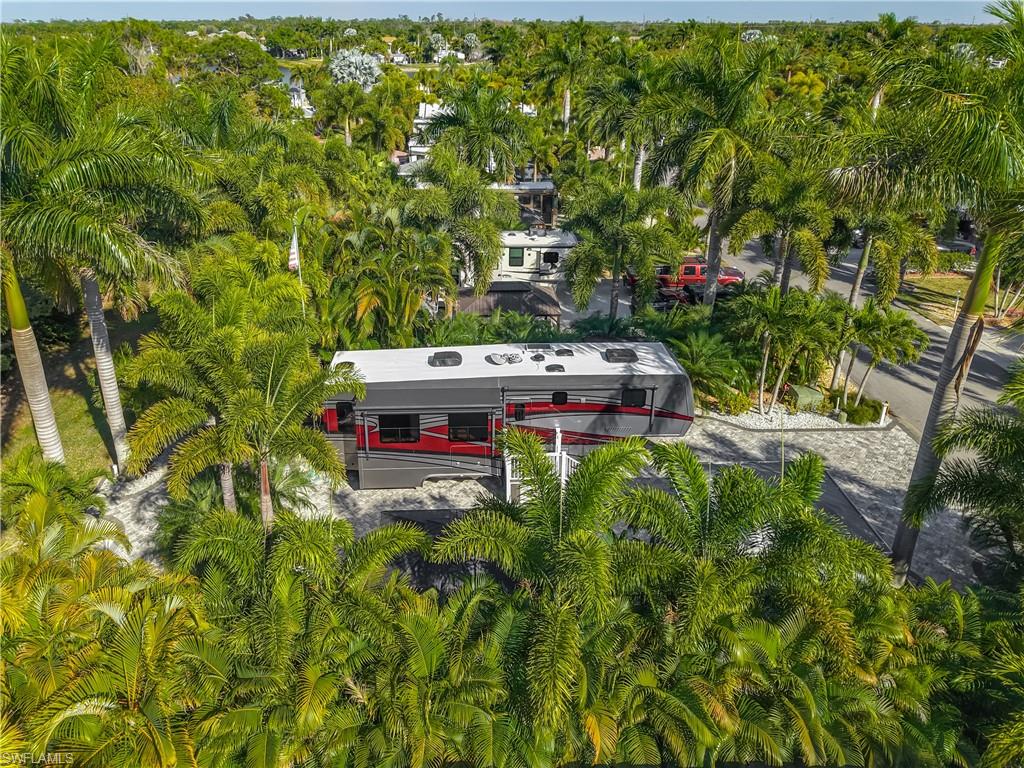 CYPRESS WOODS RV RESORT - Land