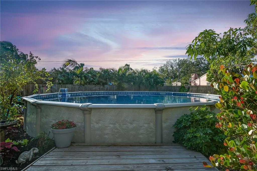 CALUSA WOODS - Residential