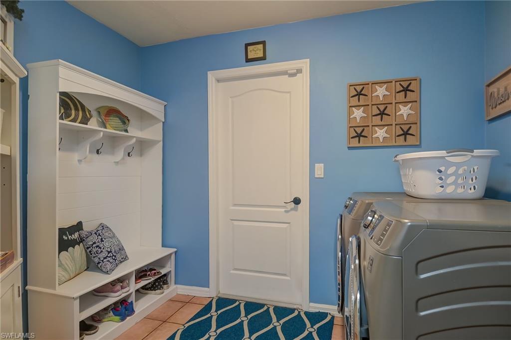 CALUSA WOODS - Residential