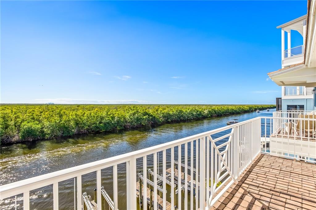 CAPE HARBOUR - Residential