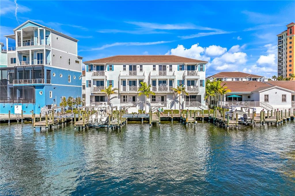 CAPE HARBOUR - Residential