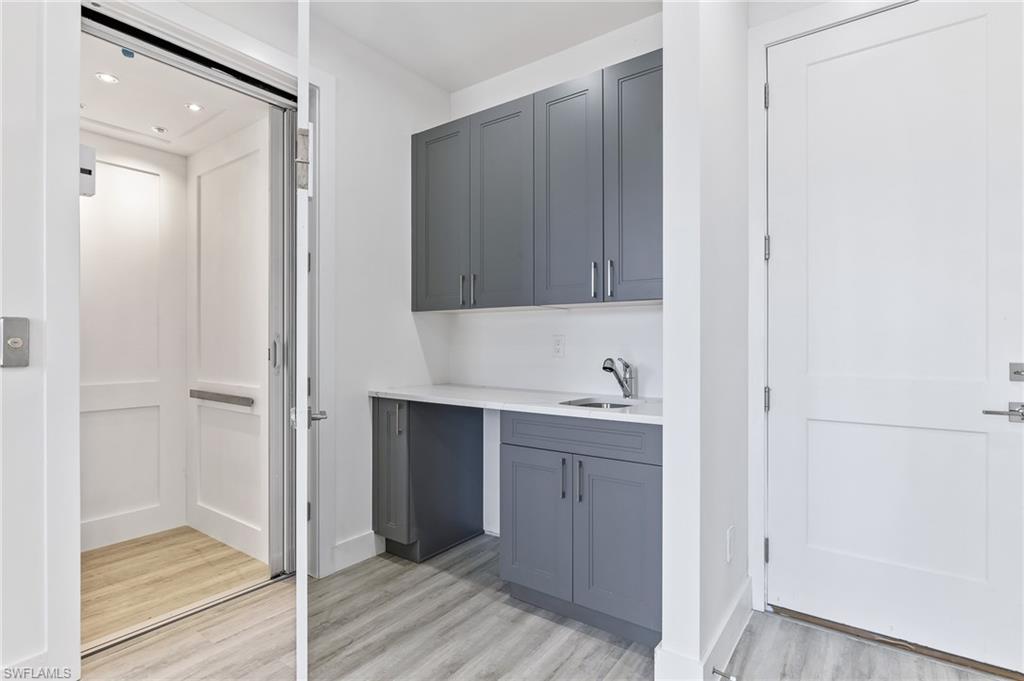 CAPE HARBOUR - Residential