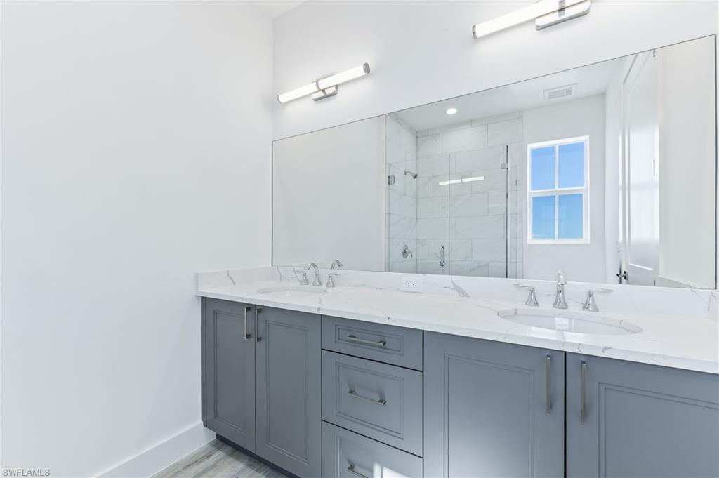 CAPE HARBOUR - Residential