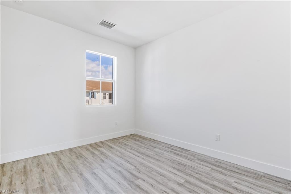 CAPE HARBOUR - Residential