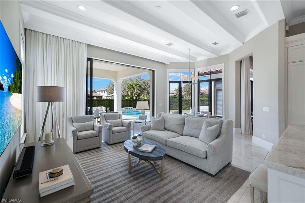 TRADITIONS - Residential